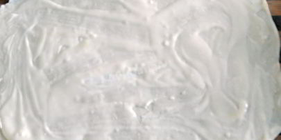 рулет из слоеного теста с сыром