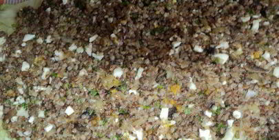 рулет с капустой, гречневой кашей и грибами