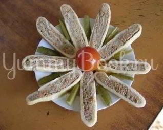 Рулет с паштетом печени индейки