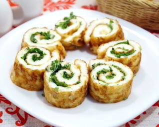 Рулет с сыром и зеленью