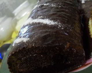 Рулет в шоколадной глазури