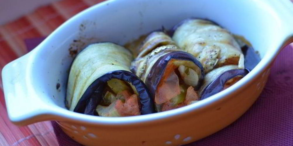 Рецепт рулетики из баклажанов с овощами