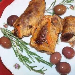 Рулетики из говядины с черносливом