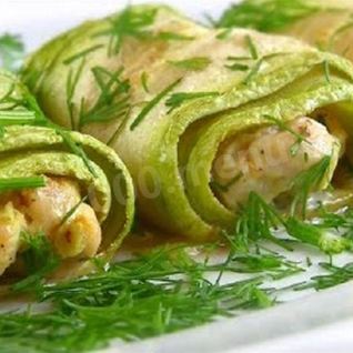 Рулетики из кабачков с курицей