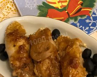 Рулетики из куриного филе с курагой и сыром