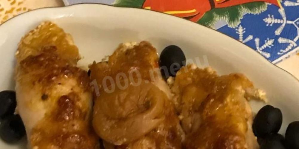 Рецепт рулетики из куриного филе с курагой и сыром