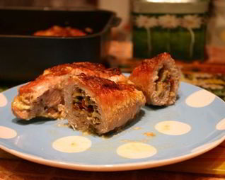 Рулетики из мяса в духовке