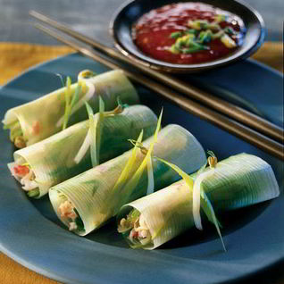 Рулетики из порея с крабовым мясом