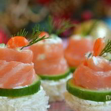 Рецепт Рулетики из семги с творожной начинкой