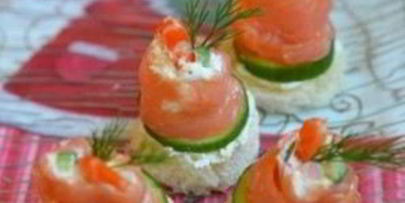 рулетики из семги с творожной начинкой