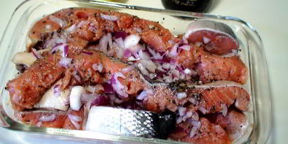 рулетики из симы с беконом и гарнир из баклажанов с беконом