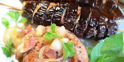 рулетики из симы с беконом и гарнир из баклажанов с беконом