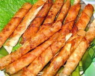 Рулетики из тонкого лаваша с мясной начинкой