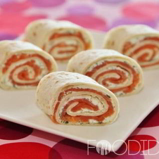 Рулетики с семгой и сыром