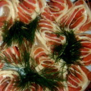 Рулетики с семгой