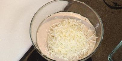 рулеты из говядины с рукколой и соусом из тунца