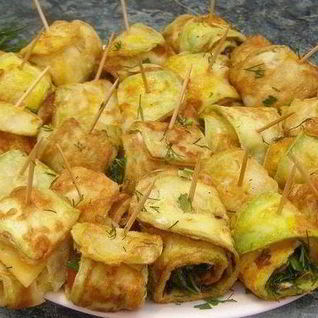 Рулеты Тещин язык из кабачка