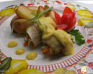 Рыбные рулетики под лимонным соусом