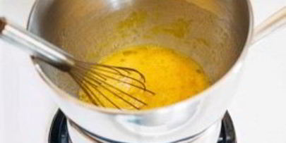 шоколадный рулет со взбитыми сливками