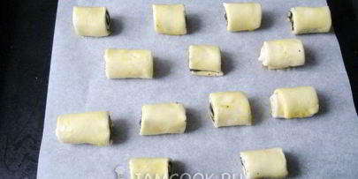 слоеные рулетики с маком