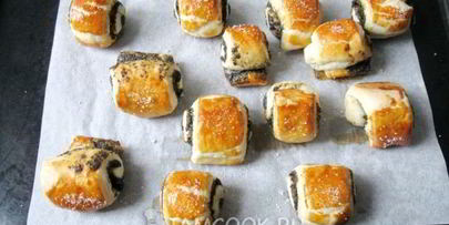 слоеные рулетики с маком