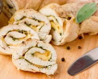 Сочные рулетики из курицы с сыром