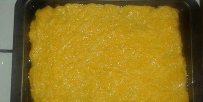 тыквенно-чесночный рулет с рыбной начинкой