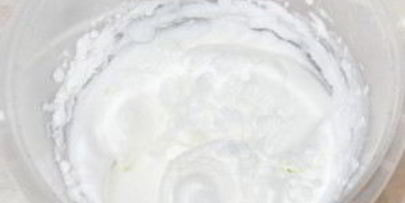 зеленый рулет из шпината с лососем