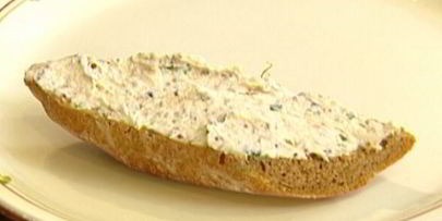 селедочное масло с горчицей и тархуном