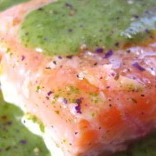 Семга маринованная с крем-соусом