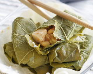 Сыр в виноградных листьях