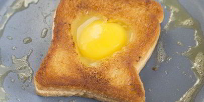 яичница в хлебе
