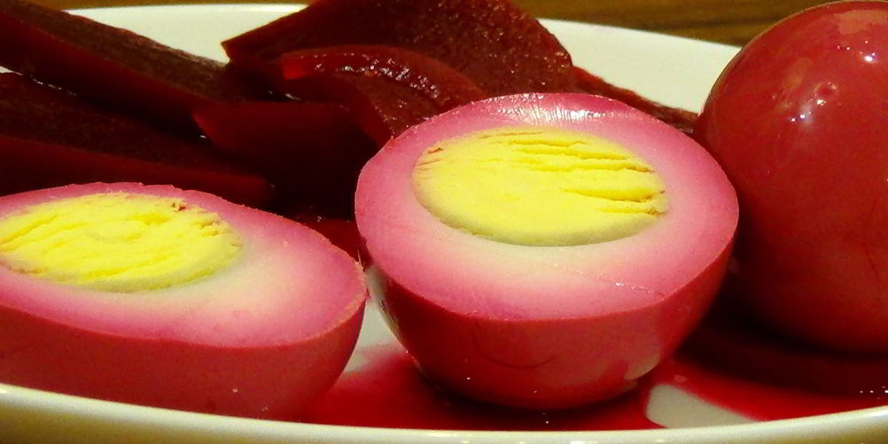 Рецепт яйца, маринованные со свеклой