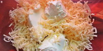 язычки из баклажана с двумя видами сыра