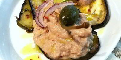 закуска из баклажанов с тунцовым паштетом