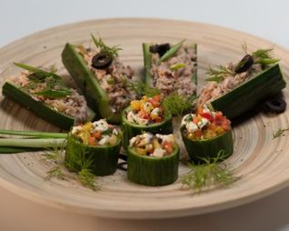 Закуска из огурцов с фетой и болгарским перцем