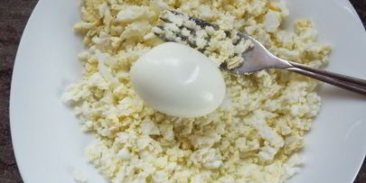 закуска из сельди со свеклой и яйцом