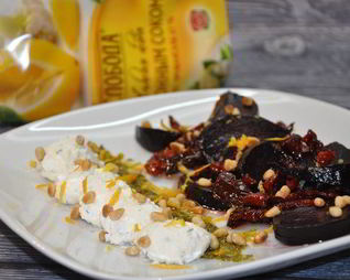 Закуска из запеченной свеклы с брынзой