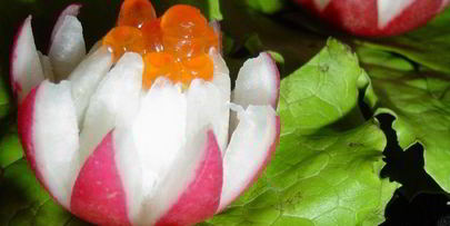 закуска кувшинки с творожным сыром и красной икрой