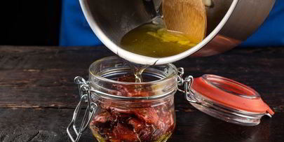 закуска с джерки и томатами