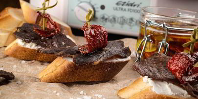 закуска с джерки и томатами