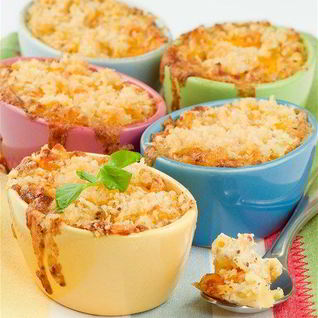 Закуска с пастой, сыром и мускатным орехом