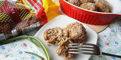 запеченные гречневые шарики с квашеной капустой