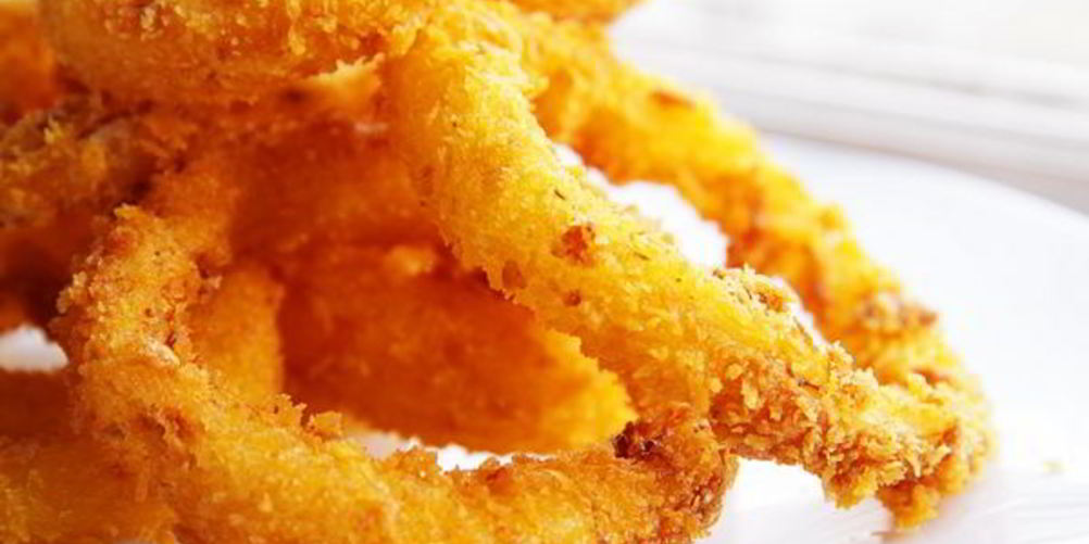 Рецепт зажаристые луковые кольца в кляре