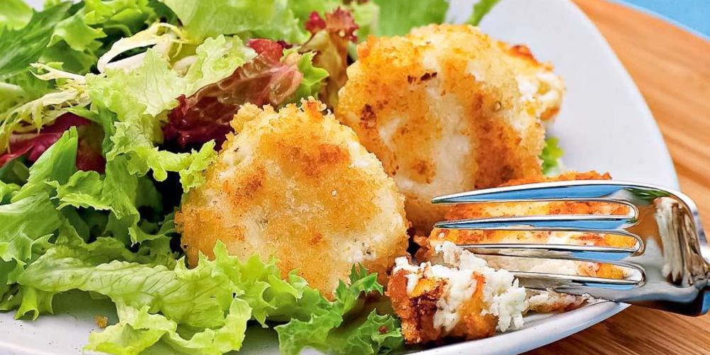 Рецепт жареный шевр с салатными листьями